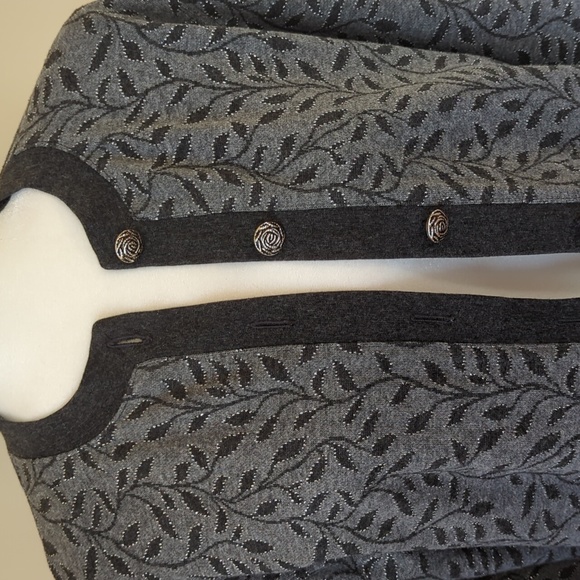 Cathy Daniels Metallic Leaf Button Up Cardigan Sweater SMALL Gray Embellished - Picture 7 of 16